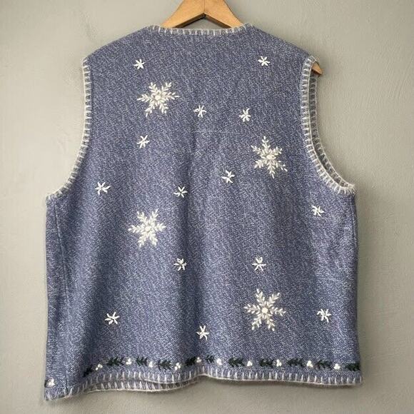 NorthCrest Vest Size XL Blue Rabbit Hair Embroidered Sweater Christmas Winter - Picture 3 of 7